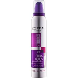 L’Oréal Paris Studio Line Silk&Gloss Volume pěna pro objem a lesk 200 ml