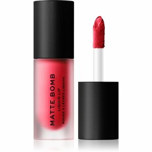 Makeup Revolution Matte Bomb matná tekutá rtěnka odstín Lure Red 4,6 ml