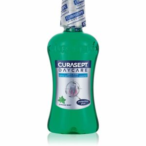 Curasept Daycare Strong Mint ústní voda pro kompletní ochranu zubů a svěží dech 250 ml