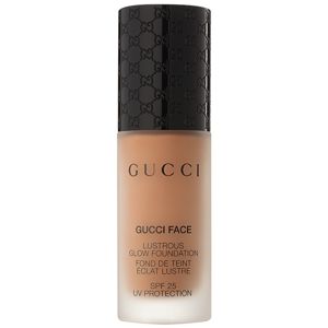 Gucci Face Lustrous Glow Foundation make-up pro rozjasnění pleti SPF 25 odstín 130 30 ml