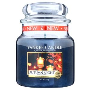 Yankee Candle Autumn Night vonná svíčka Classic střední 411 g