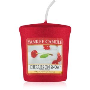 Yankee Candle Cherries on Snow votivní svíčka 49 g
